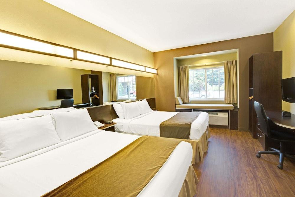 Microtel Inn & Suites by Wyndham Bryson City photo 3