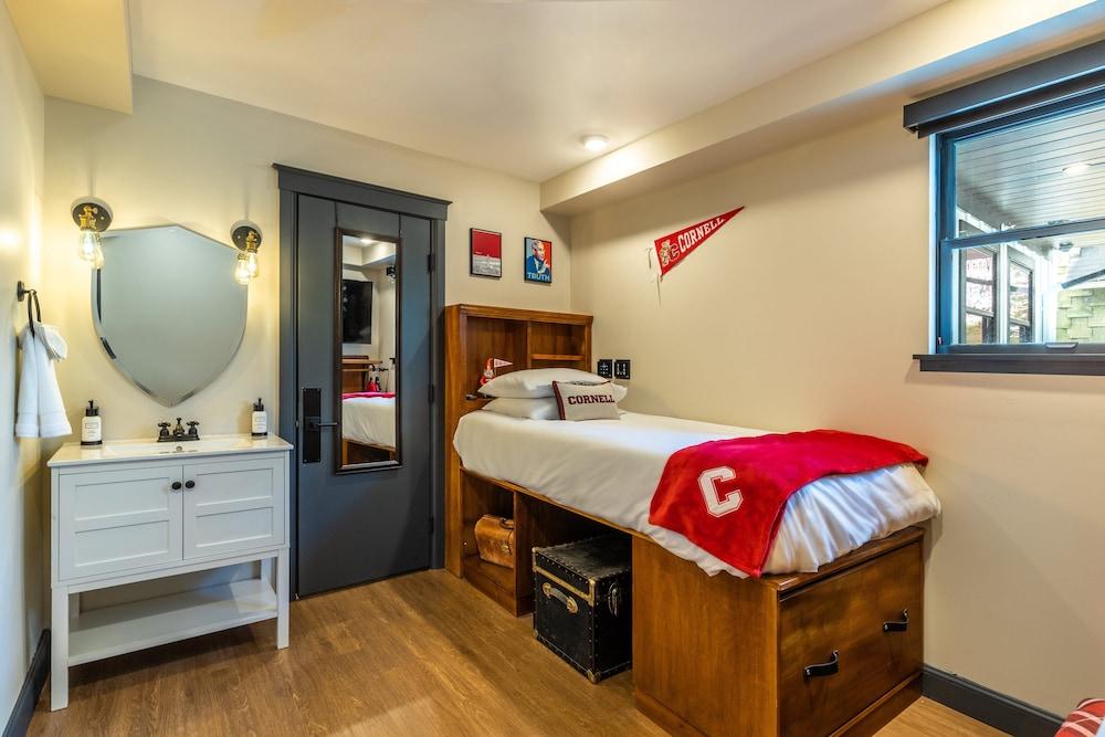 The Dorm Hotel photo 10