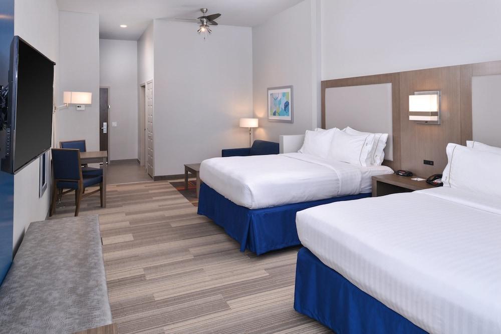 Holiday Inn Express & Suites Houston E - Pasadena by IHG photo 3