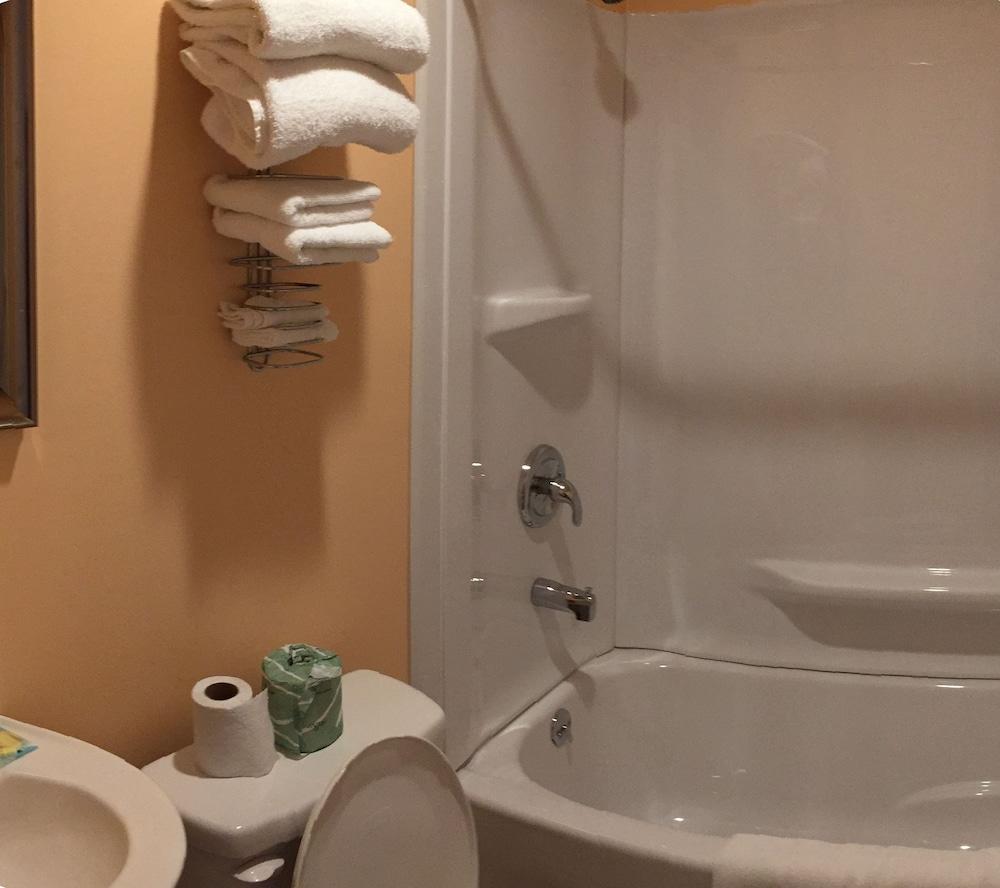 Travel Lite Motel photo 5