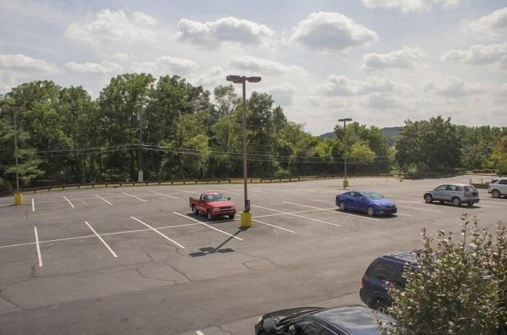 The View Inn & Suites photo 11