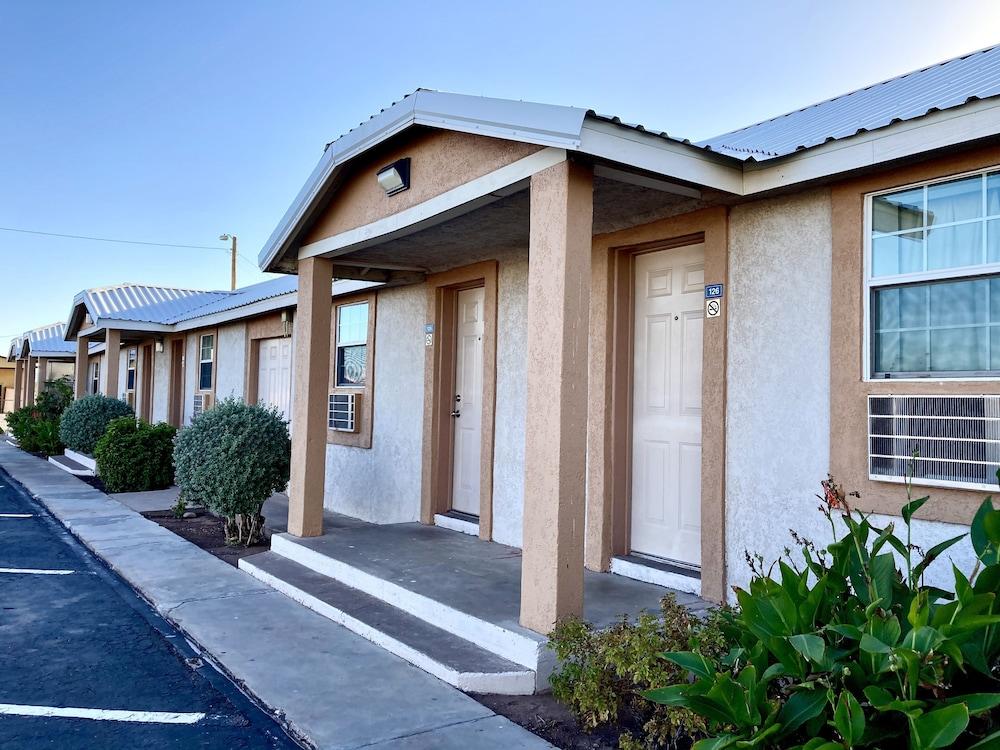Desert Inn photo 24