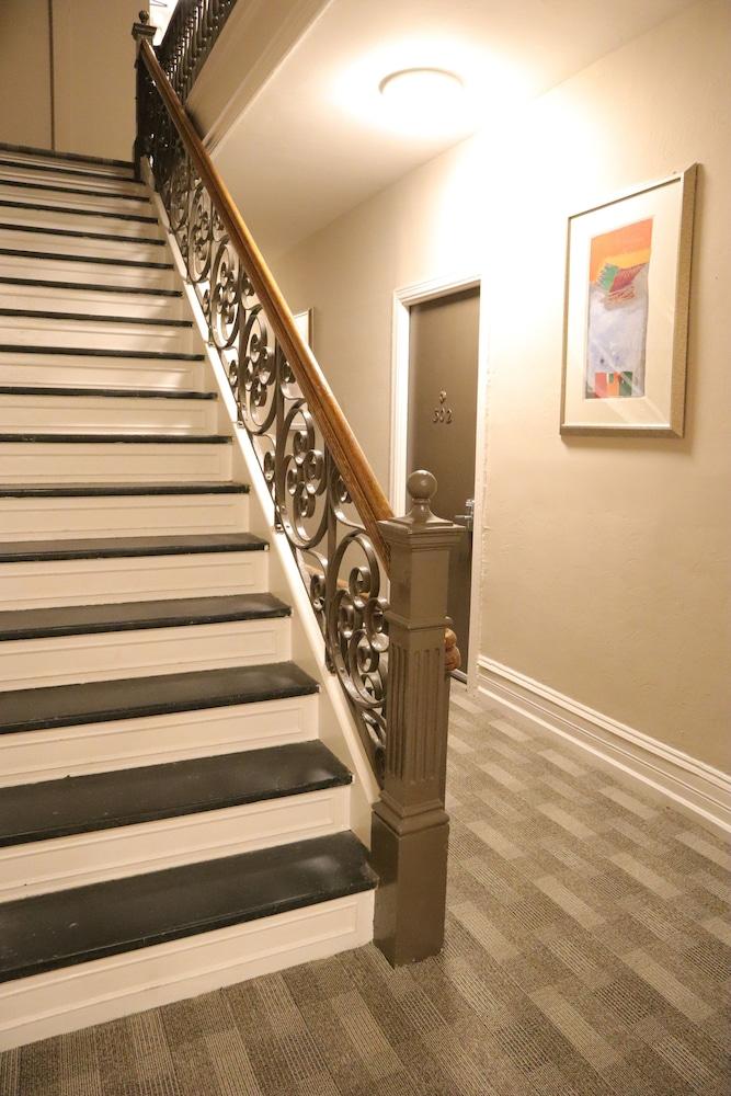 Midtown Suites photo 54