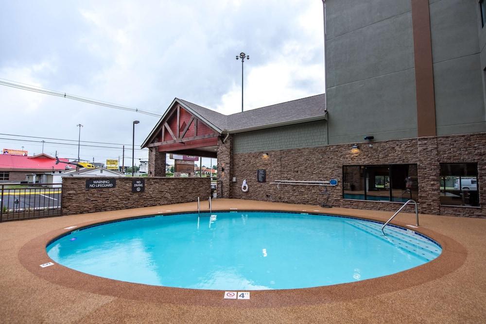 Best Western Plus Apple Valley Lodge Pigeon Forge photo 8