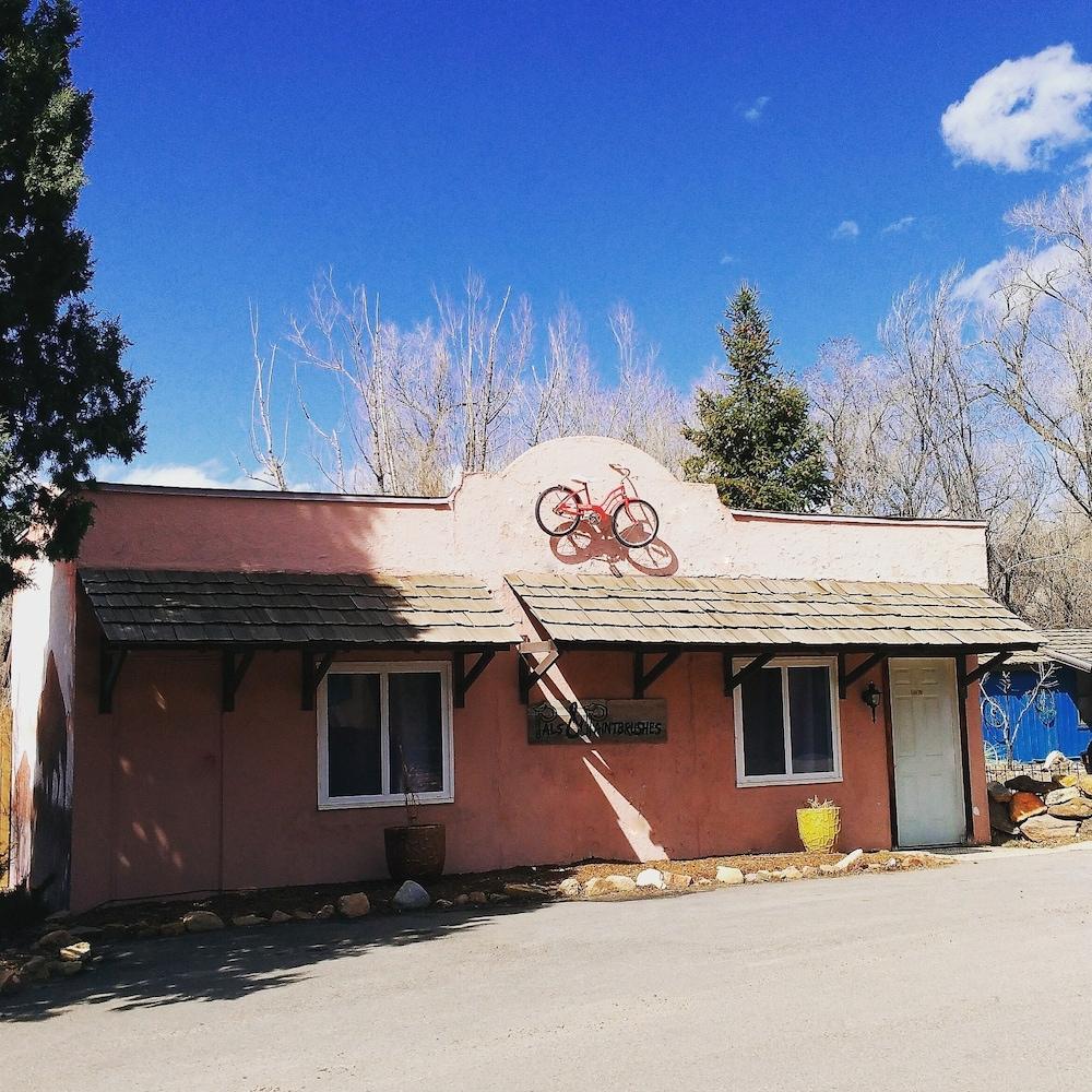 Buffalo Lodge Bicycle Resort photo 5