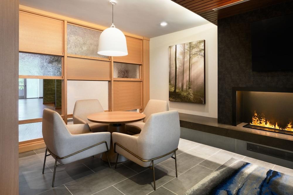NEW - Fairfield Inn & Suites by Marriott Orlando at Millenia photo 8