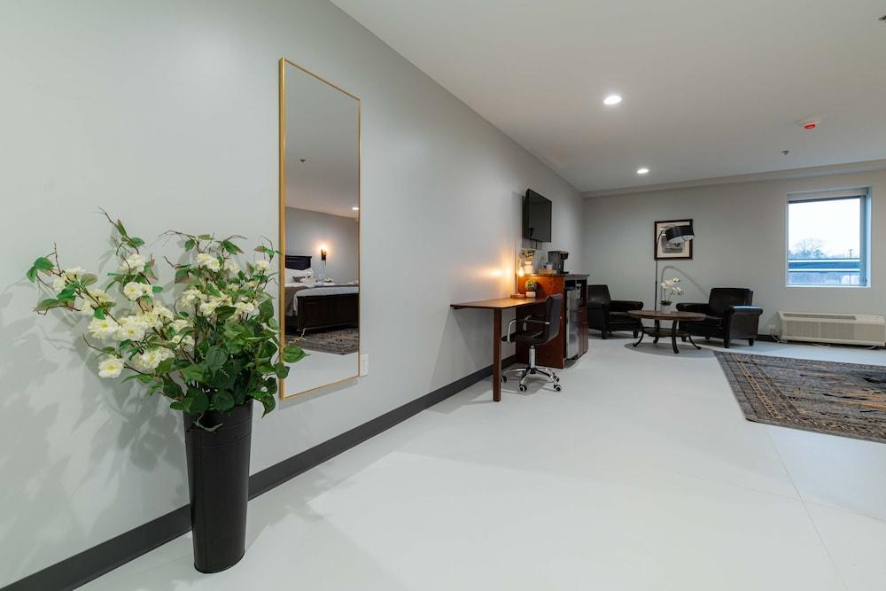 Gallops Motel photo 21
