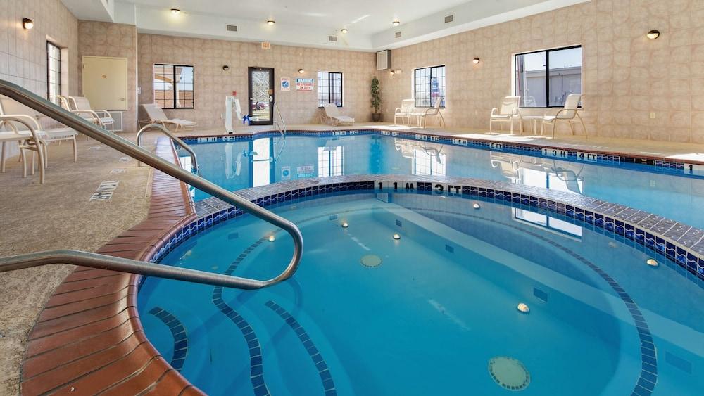SureStay Plus Hotel by Best Western Quanah photo 10