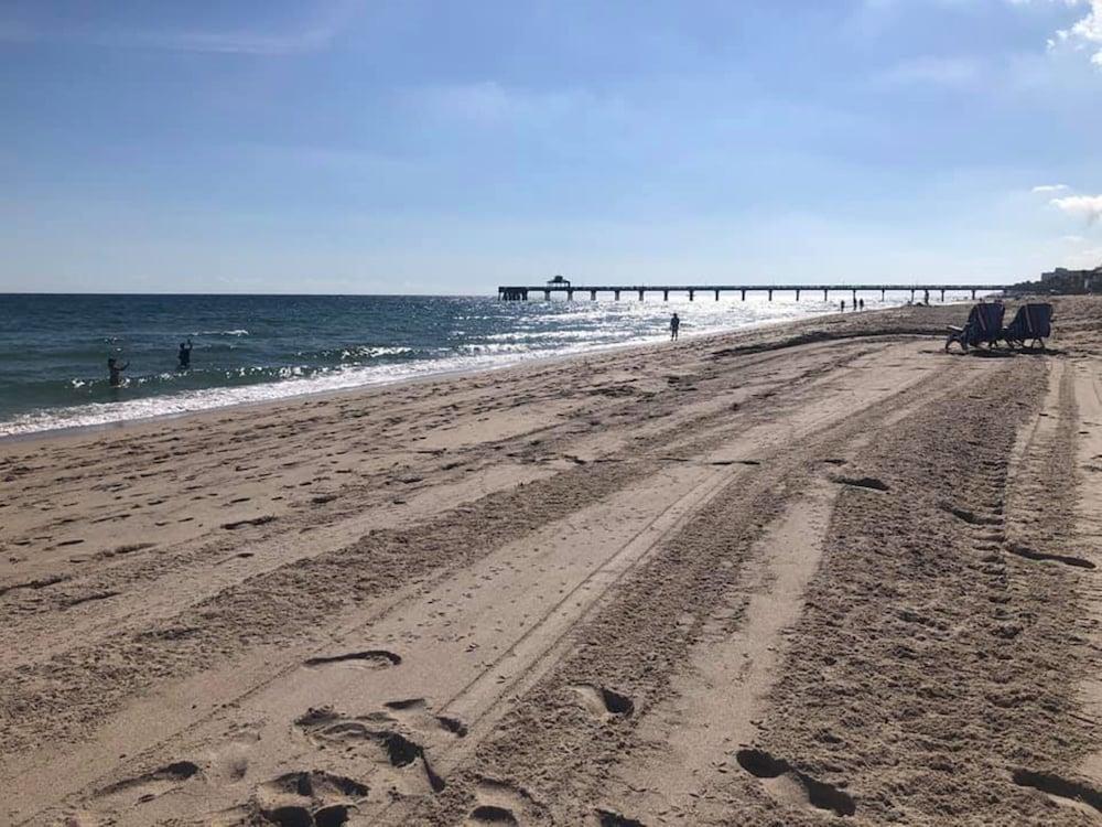 Emerald Seas Deerfield Beach Club photo 20