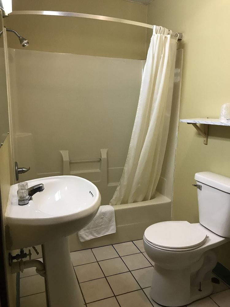 West Motel photo 12