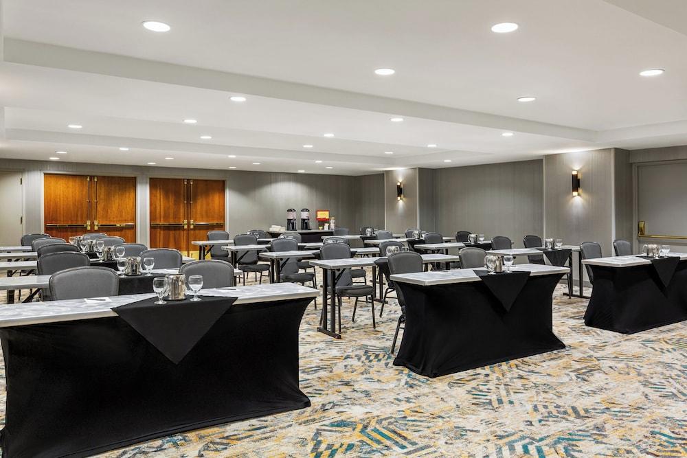 Crowne Plaza Seattle - Downtown by IHG photo 30