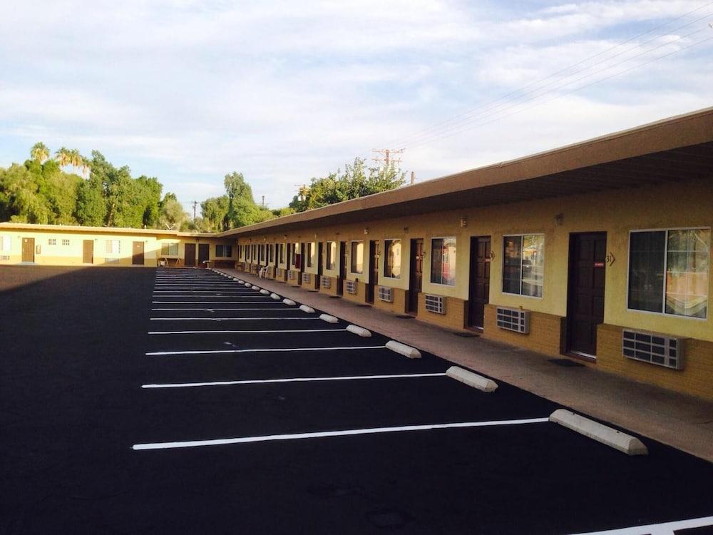 Desert Inn photo 31