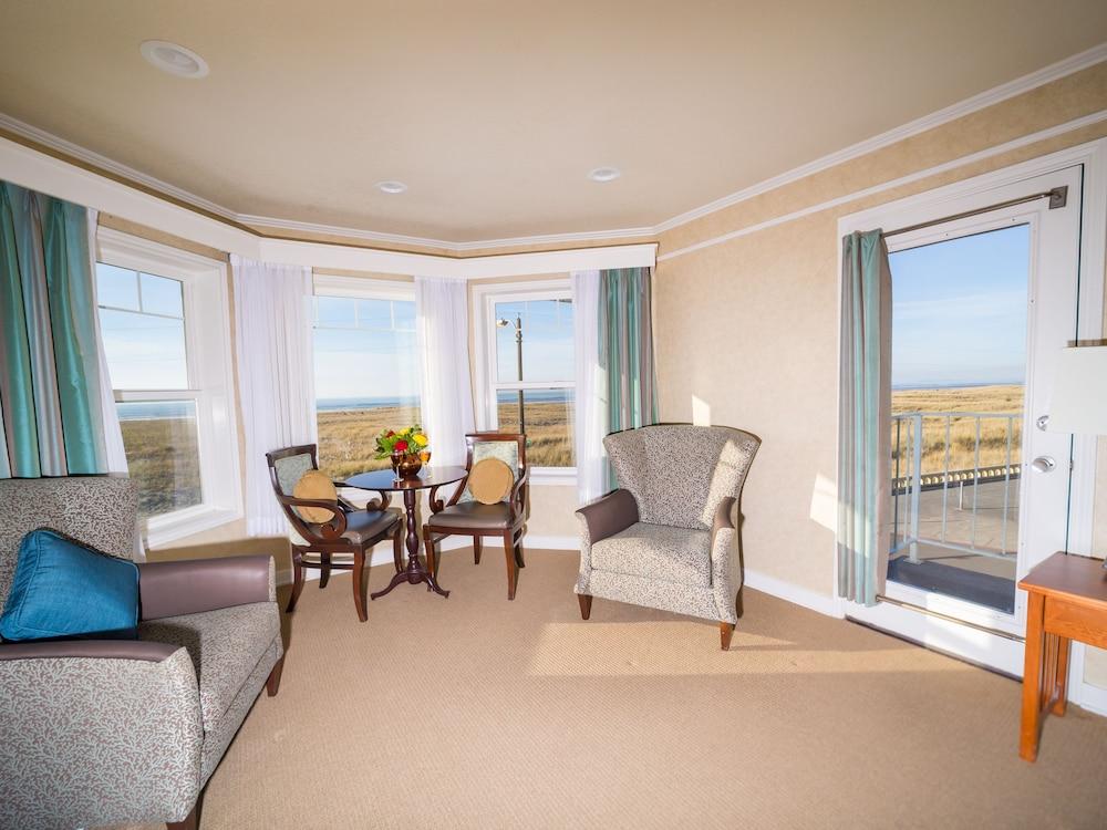 Inn of the Four Winds Oceanfront Seaside photo 35