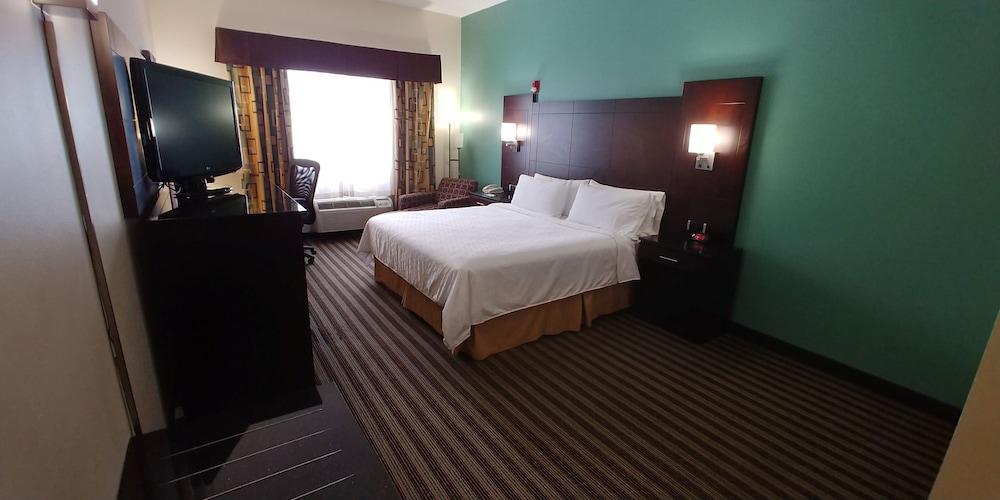 Holiday Inn Express West Point by IHG photo 9