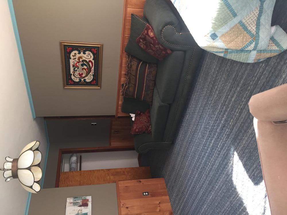 The Wheelhouse Inn photo 6