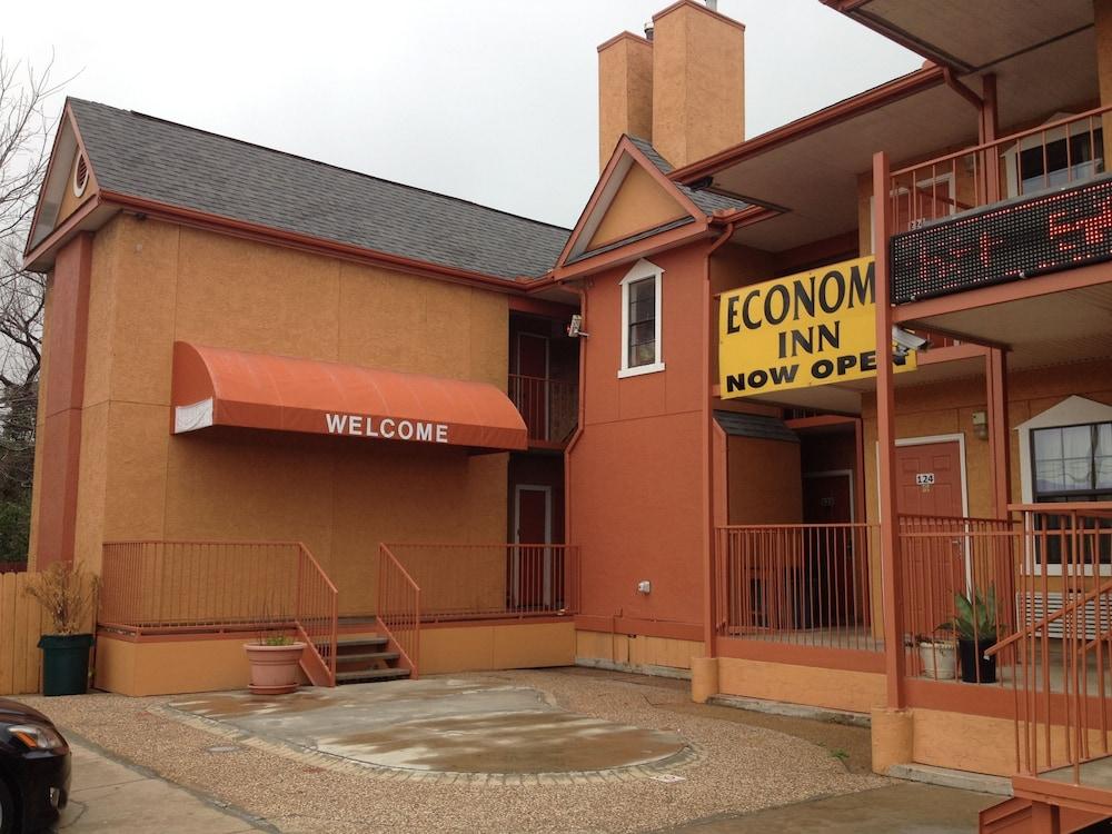 Economy Inn photo 8