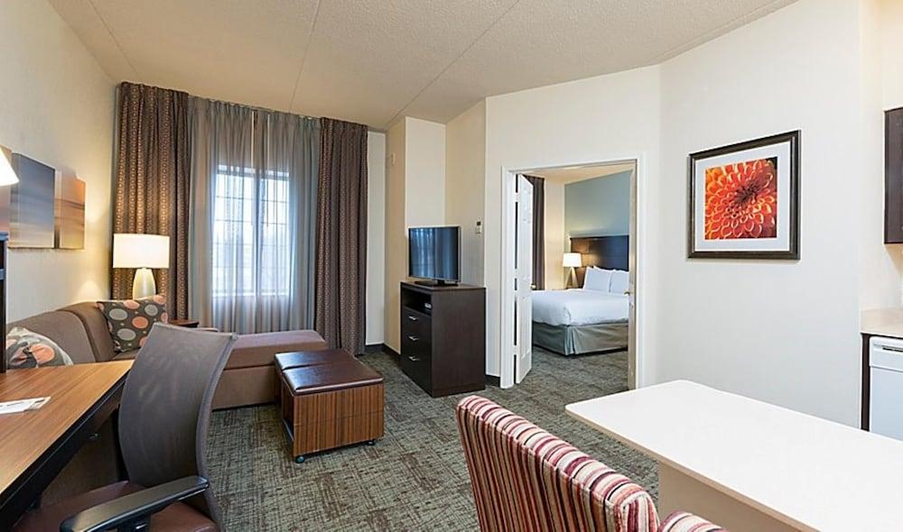 Staybridge Suites Chicago - Glenview by IHG photo 36