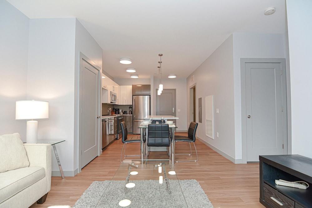 Global Luxury Suites Downtown Providence photo 54