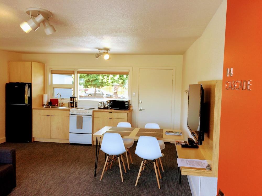 Heliotrope Hotel photo 25