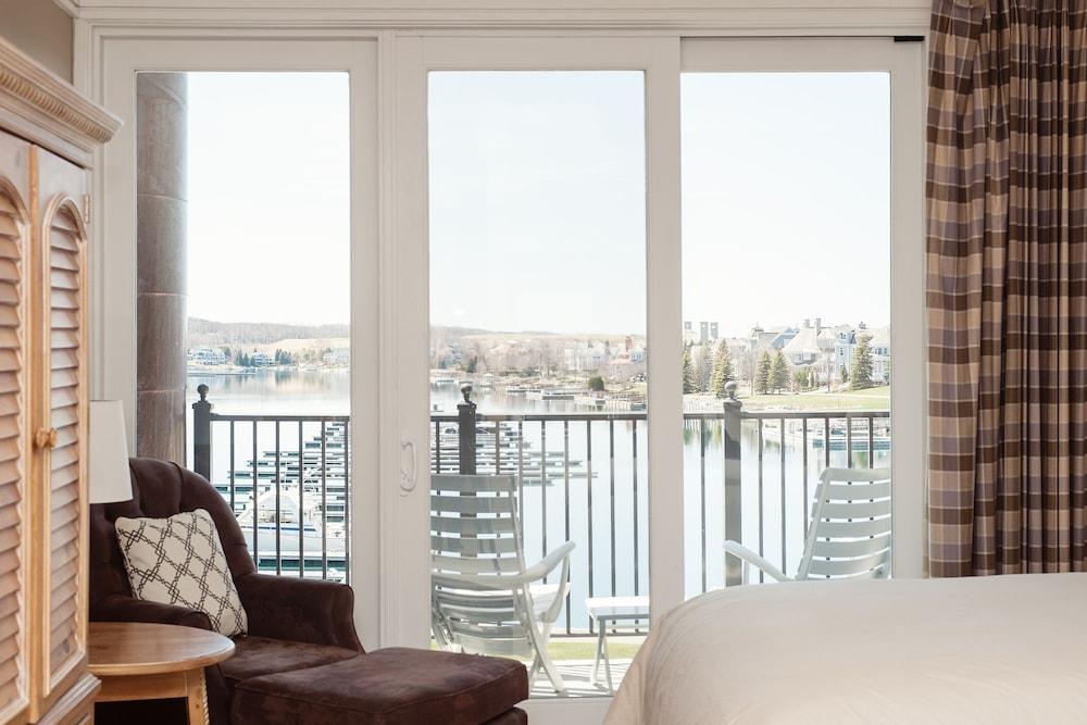 Village Suites Bay Harbor photo 5