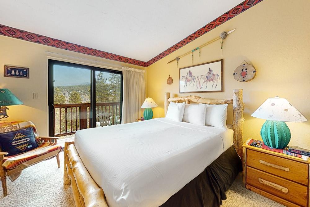 Pine Ridge Condominiums photo 11
