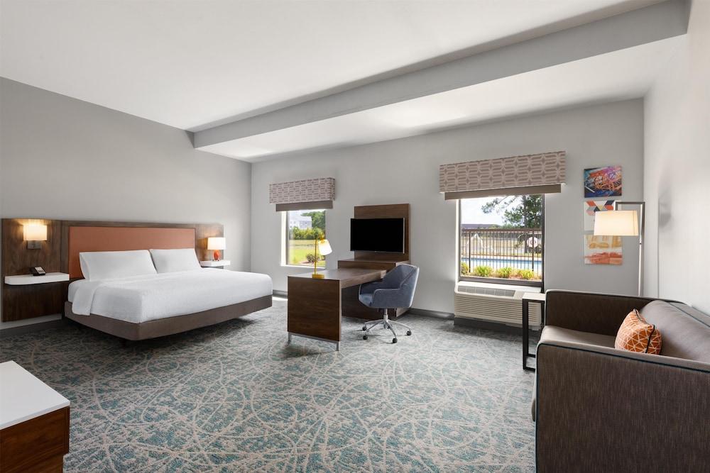 Hampton Inn & Suites Savannah-Airport photo 17