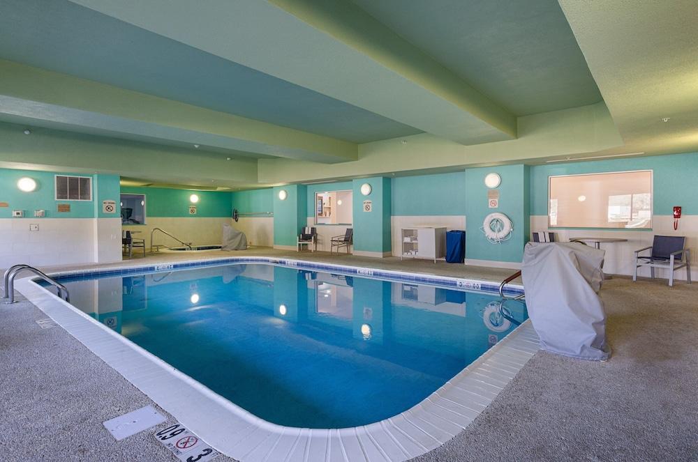Holiday Inn Express Hotel & Suites Weston by IHG photo 45