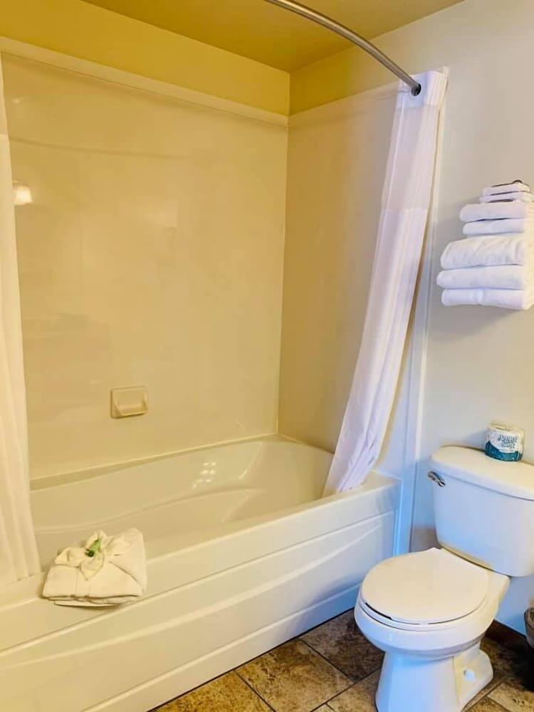 CB&M Executive Suites photo 42