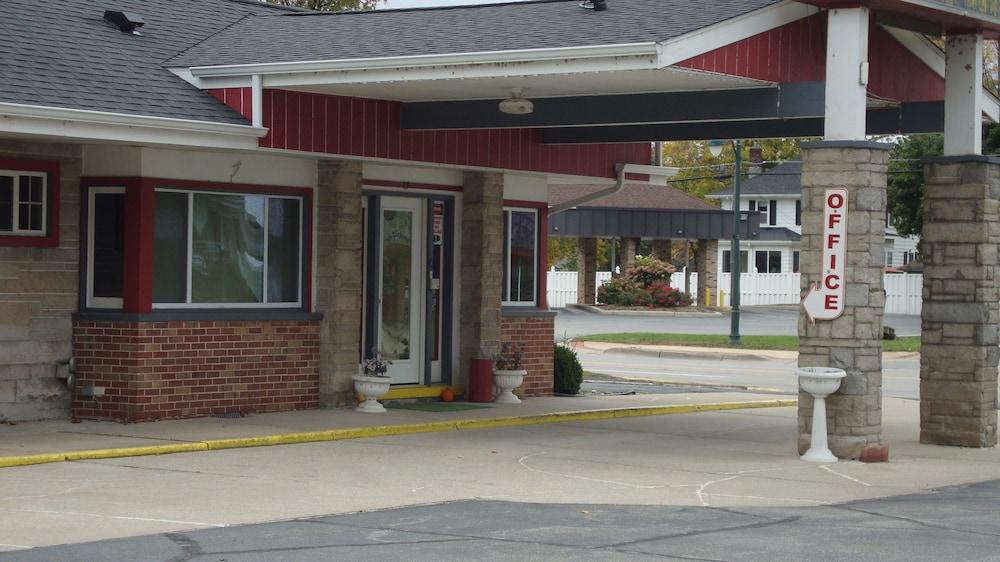Pinconning Trail Inn Motel photo 2