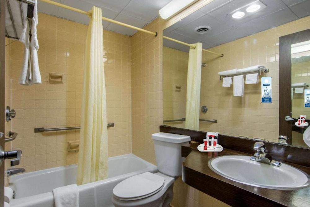 Travelodge by Wyndham Forsyth photo 16