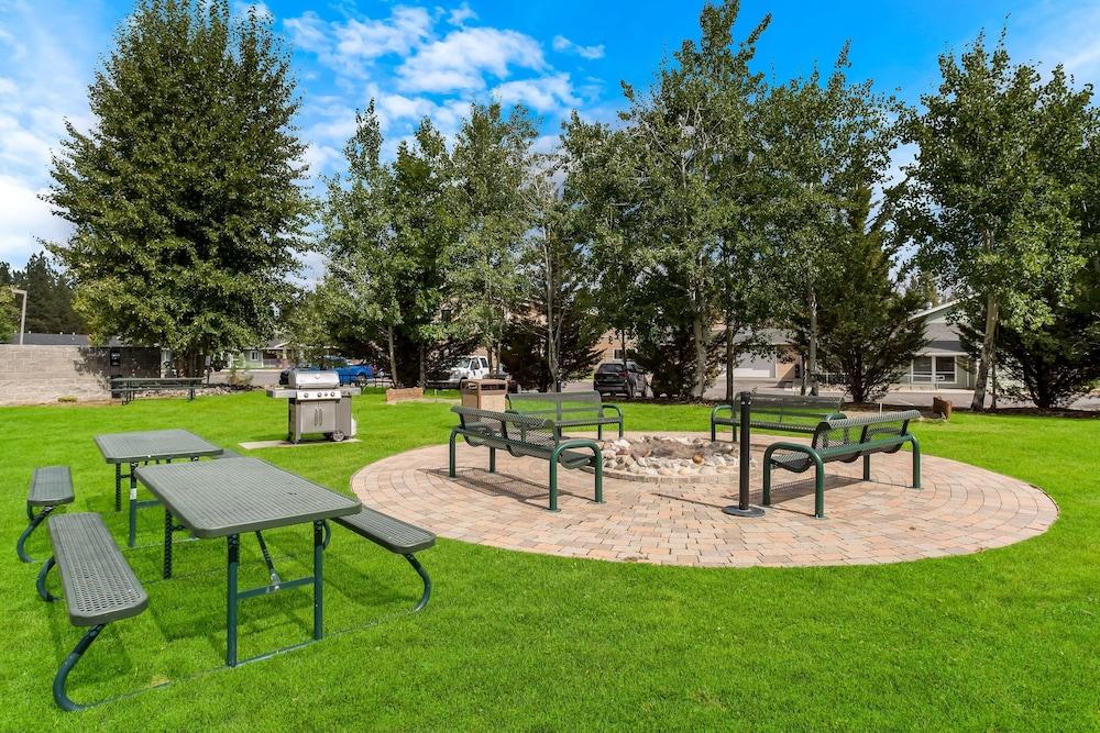 Best Western Rose Quartz Inn photo 25