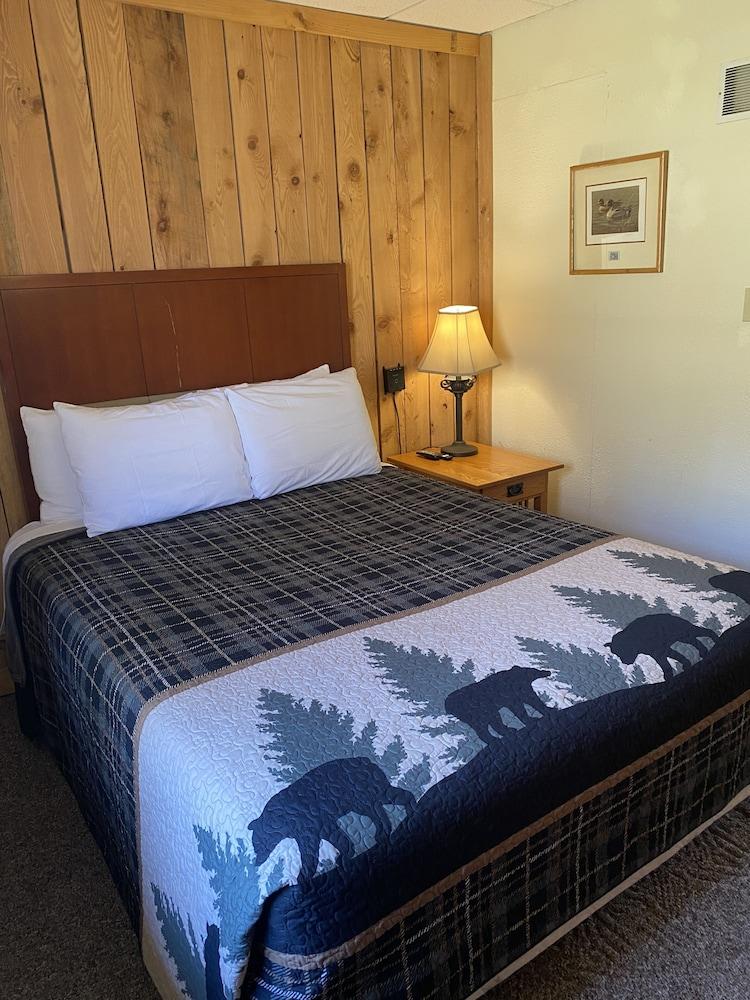 Foggy Mountain Lodge photo 52