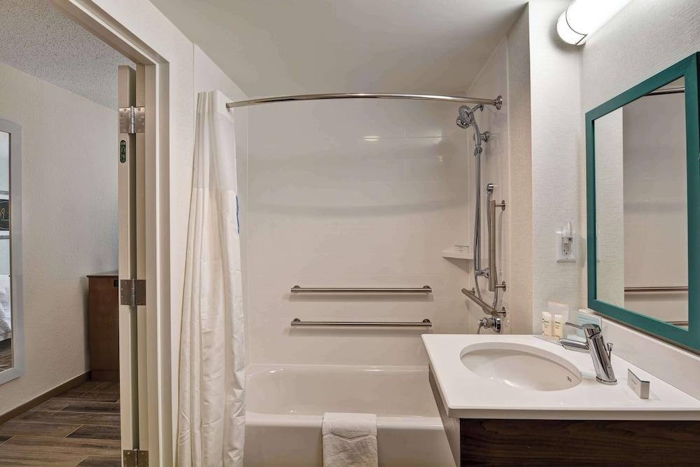 Hampton Inn Memphis-Poplar photo 19