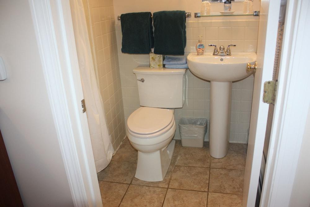 The Towne Motel photo 40