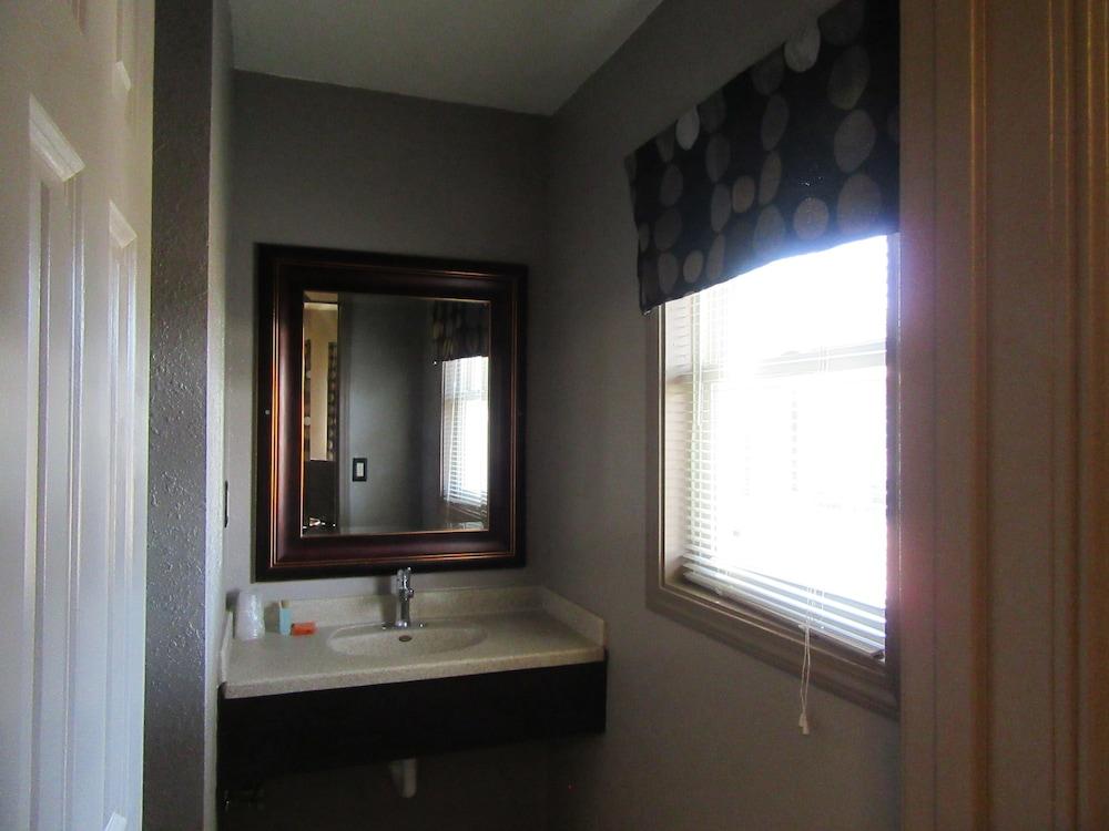 Pullman Motel photo 13