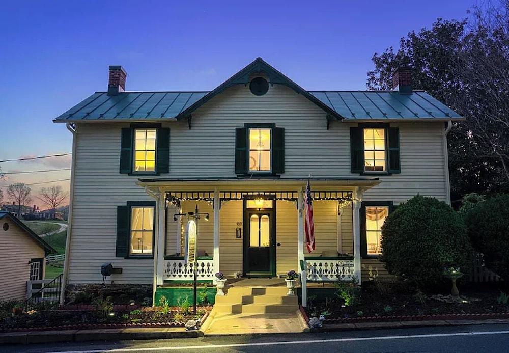 The Foster Harris House photo 17