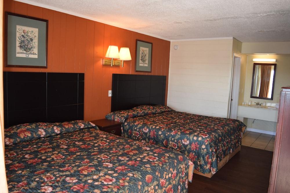 Dry Dock Motel photo 3