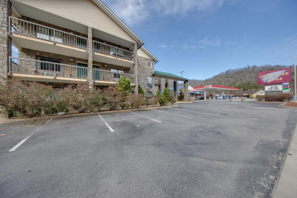 Cherokee Lodge photo 30
