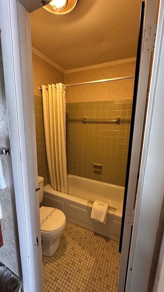 Botkins motel photo 6