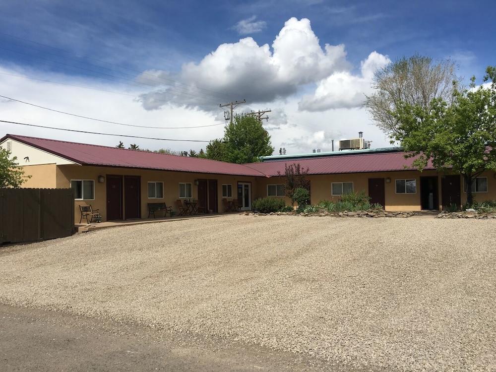 Norwood Inn photo 6