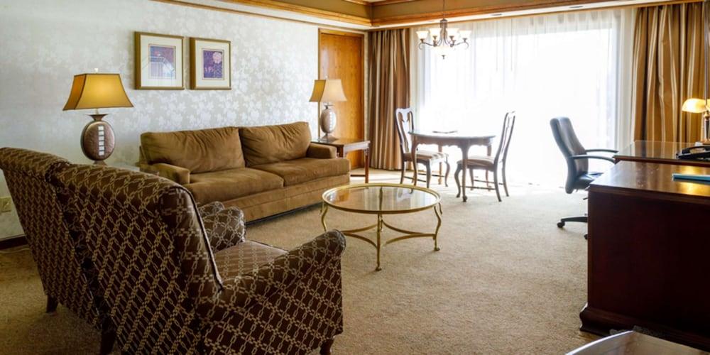 Maverick Hotel and Casino by Red Lion Hotels photo 12