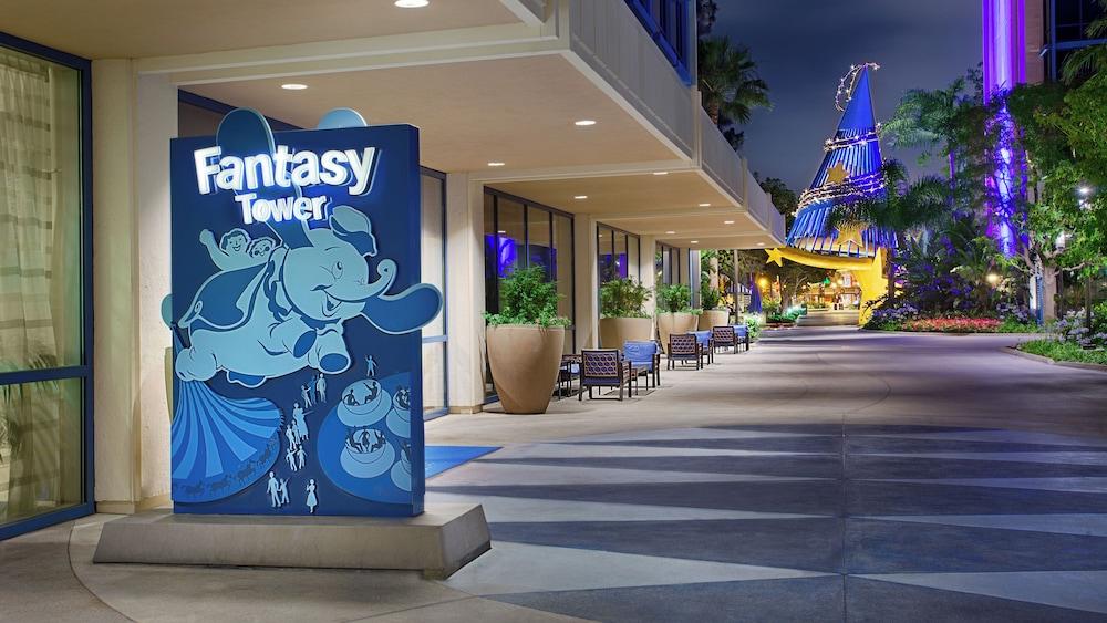 Disneyland Hotel photo 12