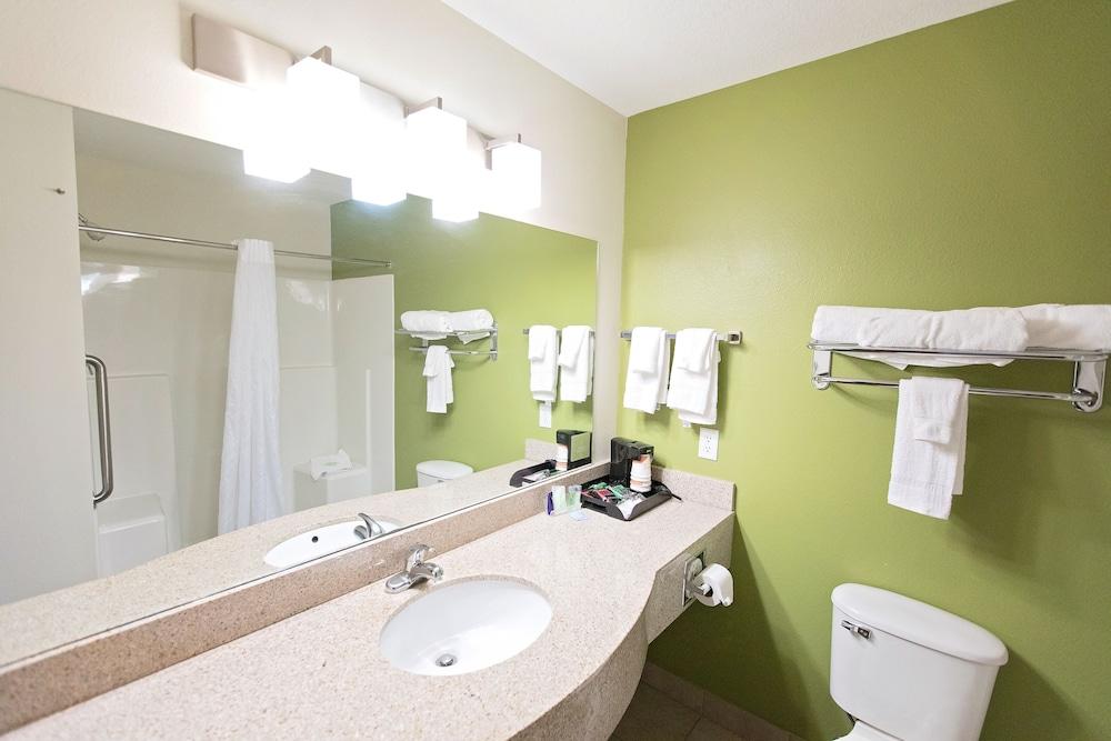 Sleep Inn & Suites Pleasant Hill - Des Moines photo 8