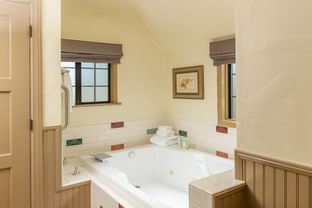 The Pierpont Inn photo 29