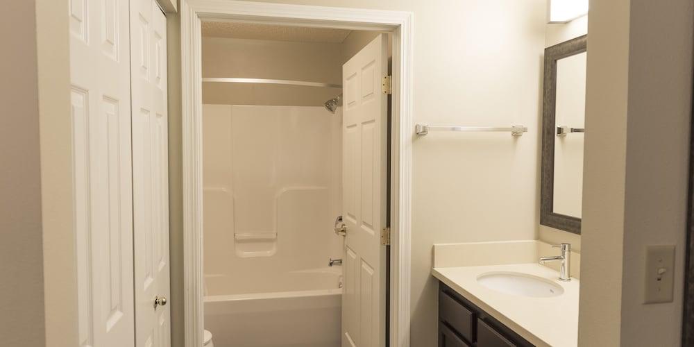 Staybridge Suites Fargo by IHG photo 61