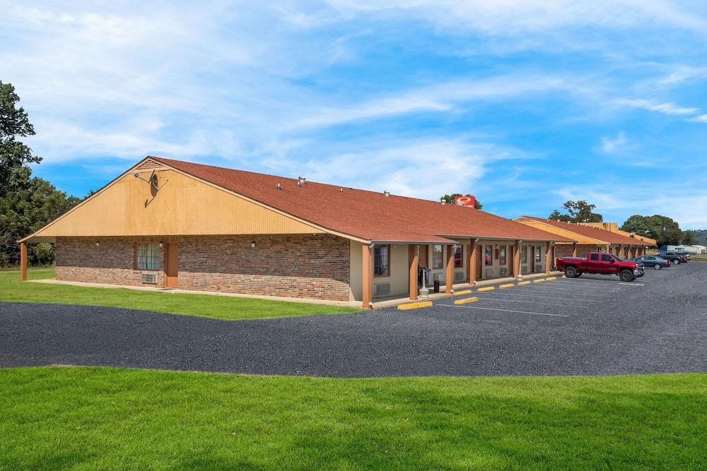 Econo Lodge Cornersville I-65 photo 36