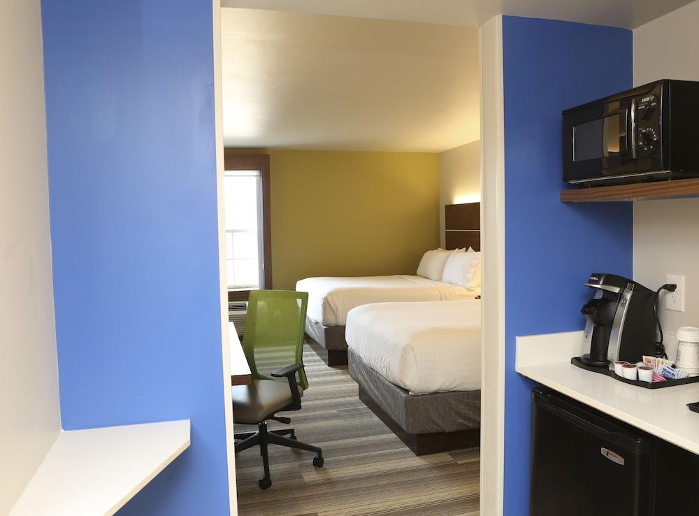 Holiday Inn Express Hotel & Suites Phoenix-Airport by IHG photo 20