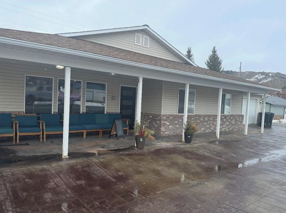 Library INN LLC photo 16