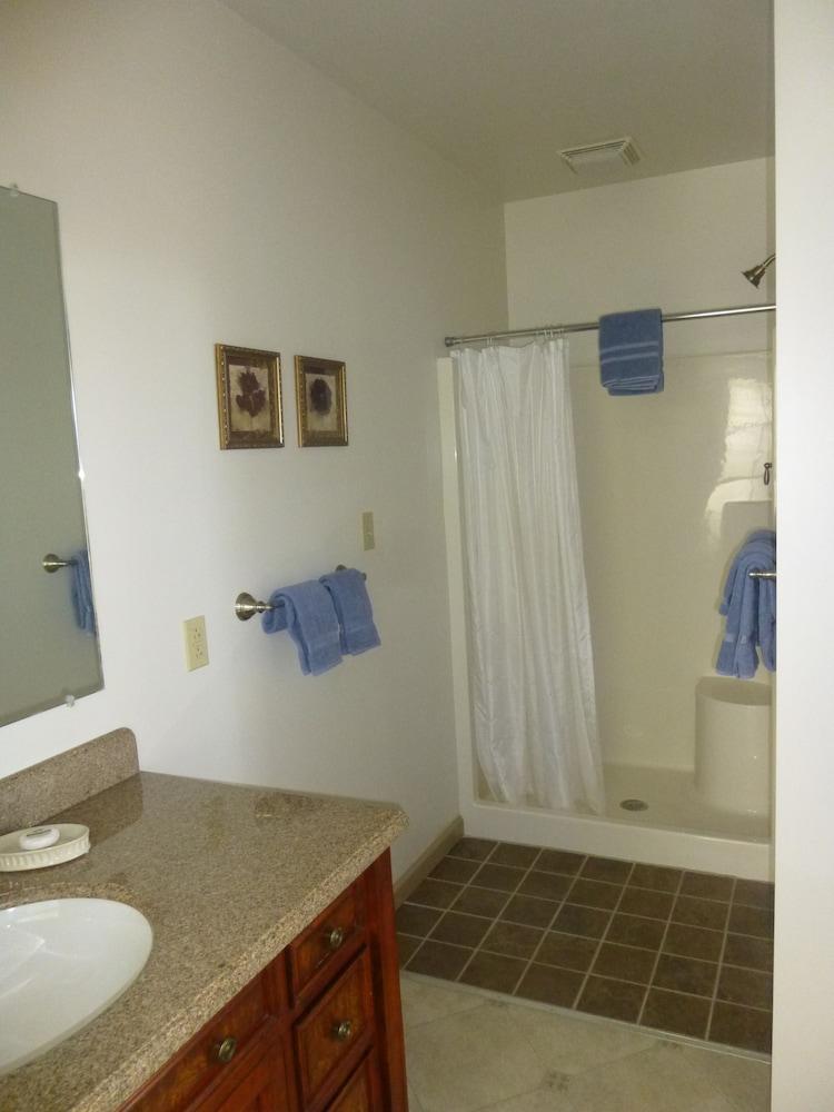 Smoketown Inn photo 14