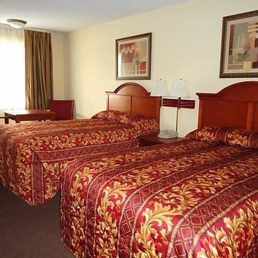 Rodeway Inn Forsyth near GA Public Safety Training Center photo 9